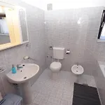 Apartment Vv *