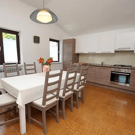 Vv Apartment