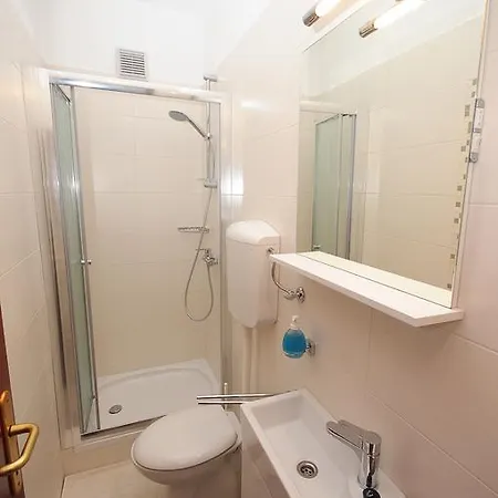 Apartament Vv * Пула